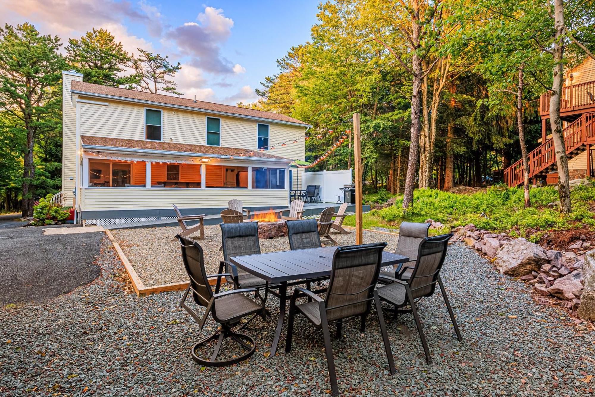 5mi To Big Boulder Hot Tub Patio Firepit Fast Wifi *